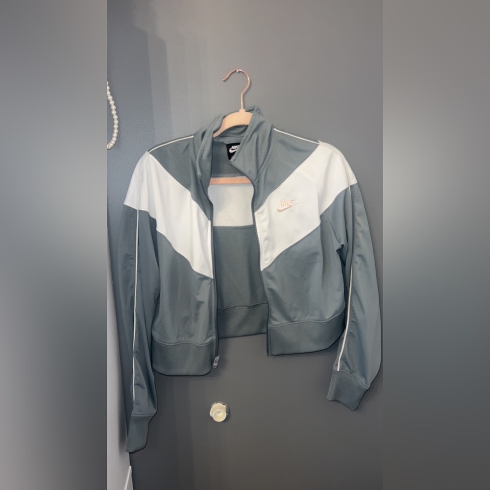 nike jacket